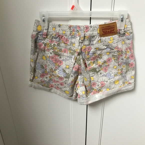 Levi’s Girls Shorts Floral Size 14 NWOT - Picture 2 of 5